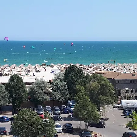 Dreamview Summerapt アパート ママイア