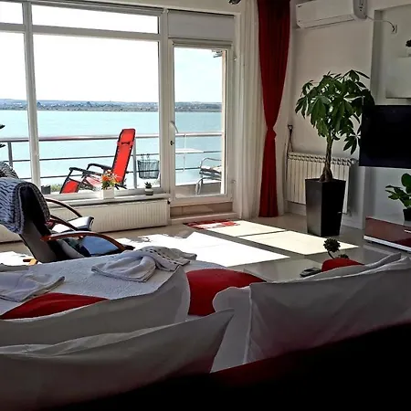 Dreamview Summerapt דירה